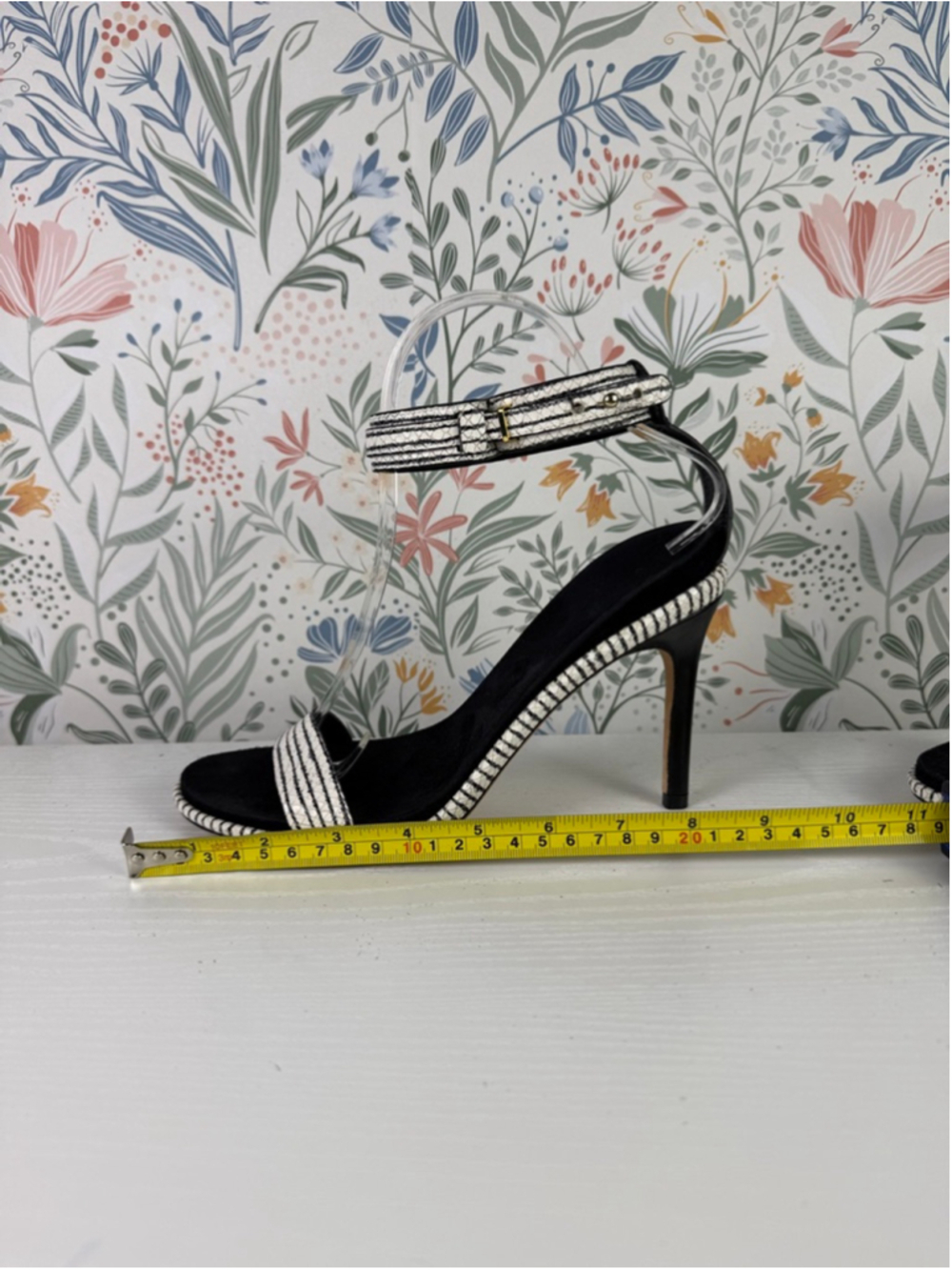 Cole Haan Woven Leather Ankle Strap Heels Black White Sandals Size 7 - Picture 9 of 10